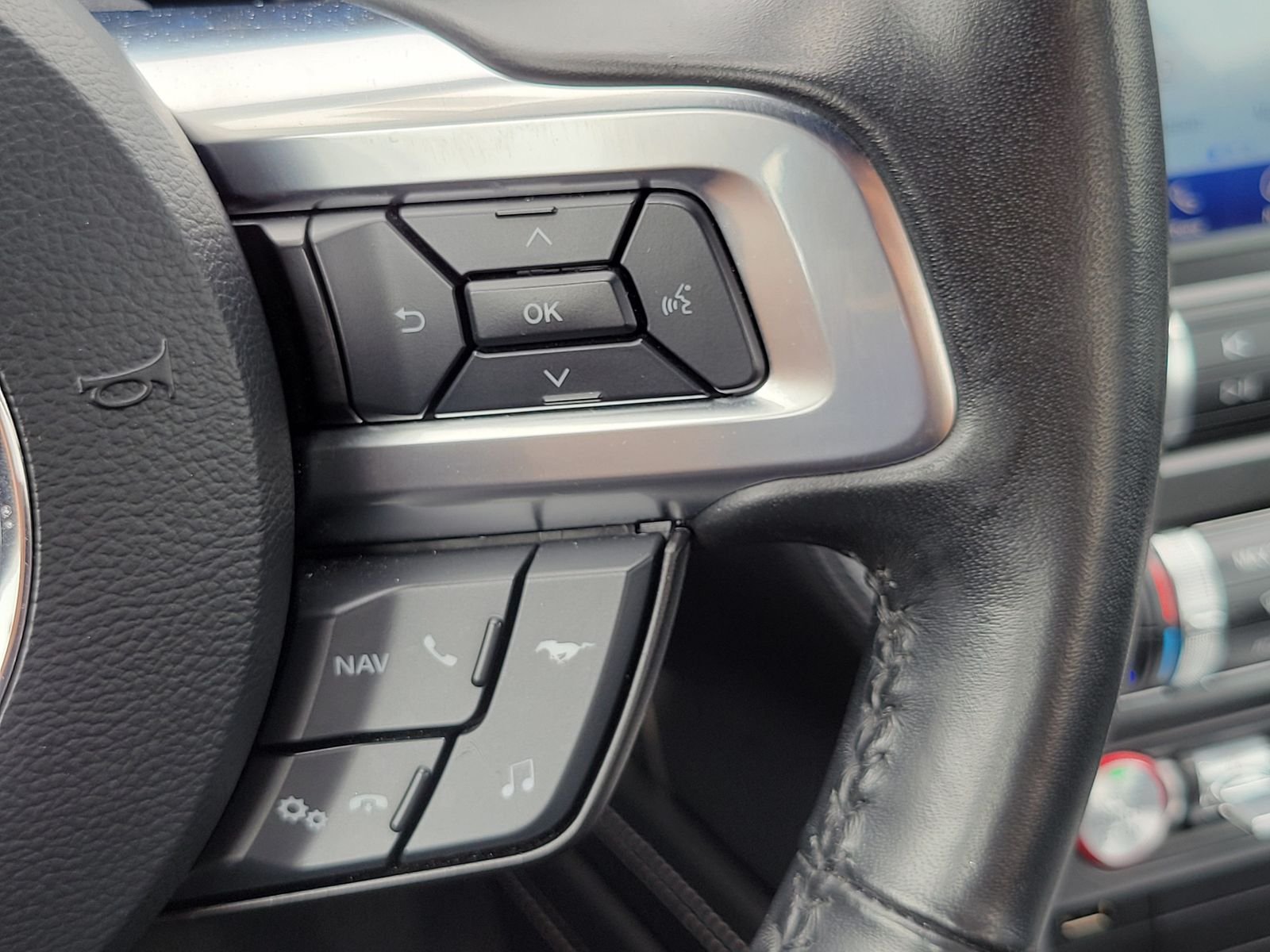 Used 2022 White Ford EcoBoost Premium image 19