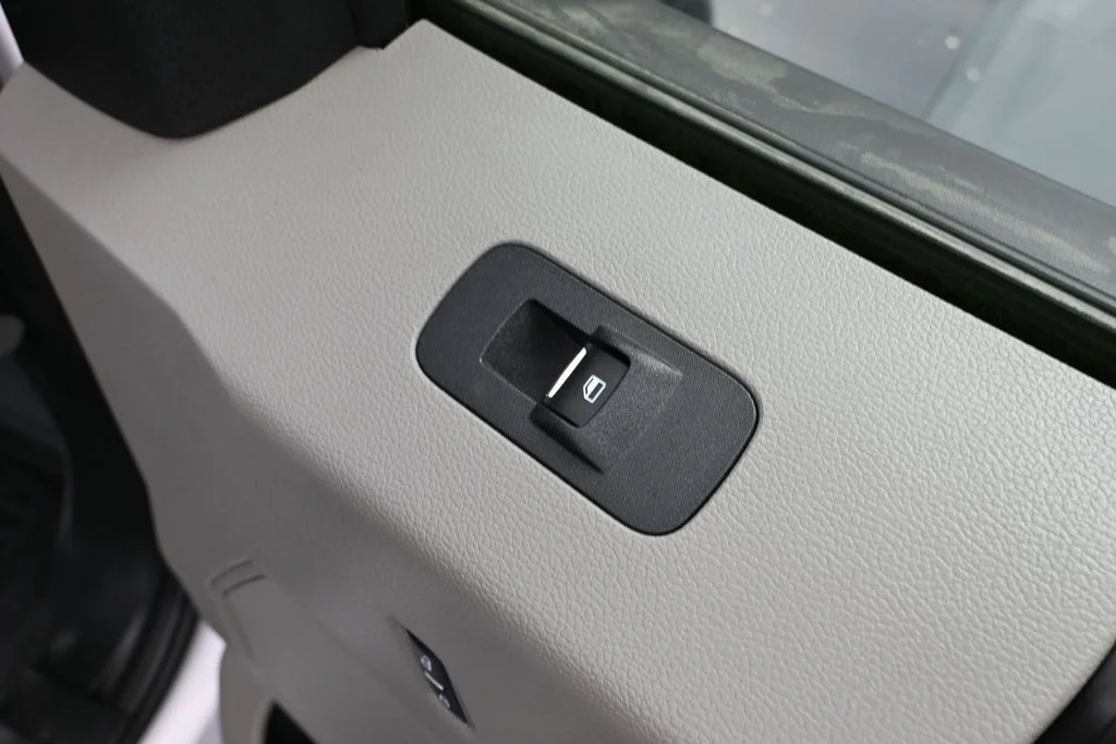 Used 2018 White Ford XL image 42