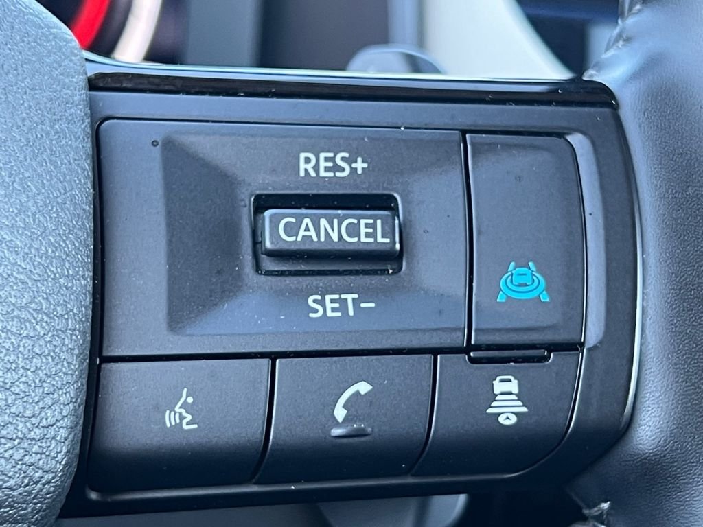 Used 2025 Red Nissan SL image 12