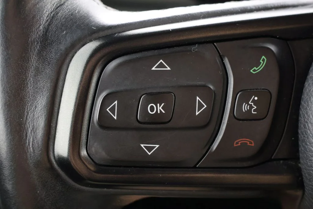 Used 2018 Gray Jeep Unlimited Sport S image 11