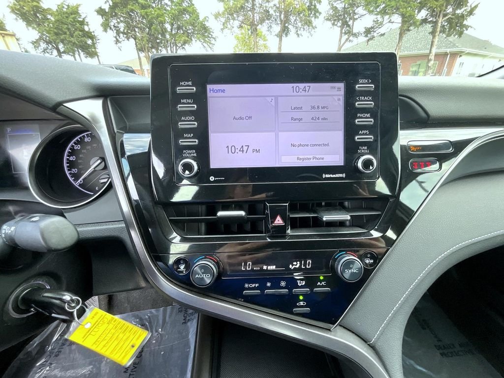 2024 Toyota Camry SE - Photo 11