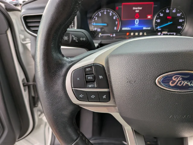 Used 2022 White Ford XLT image 30