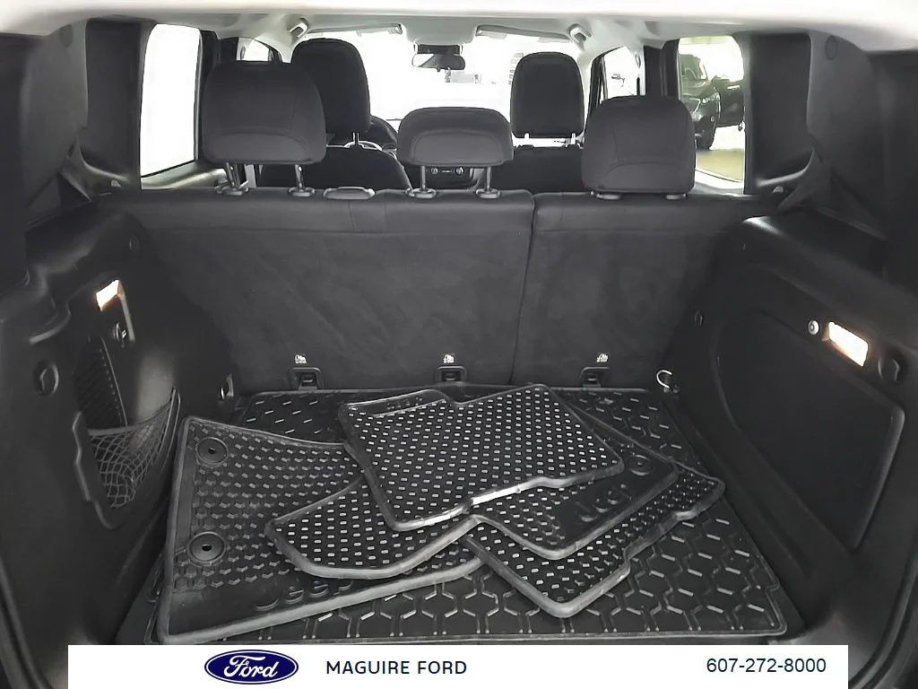 Used 2016 Black Jeep Latitude image 14