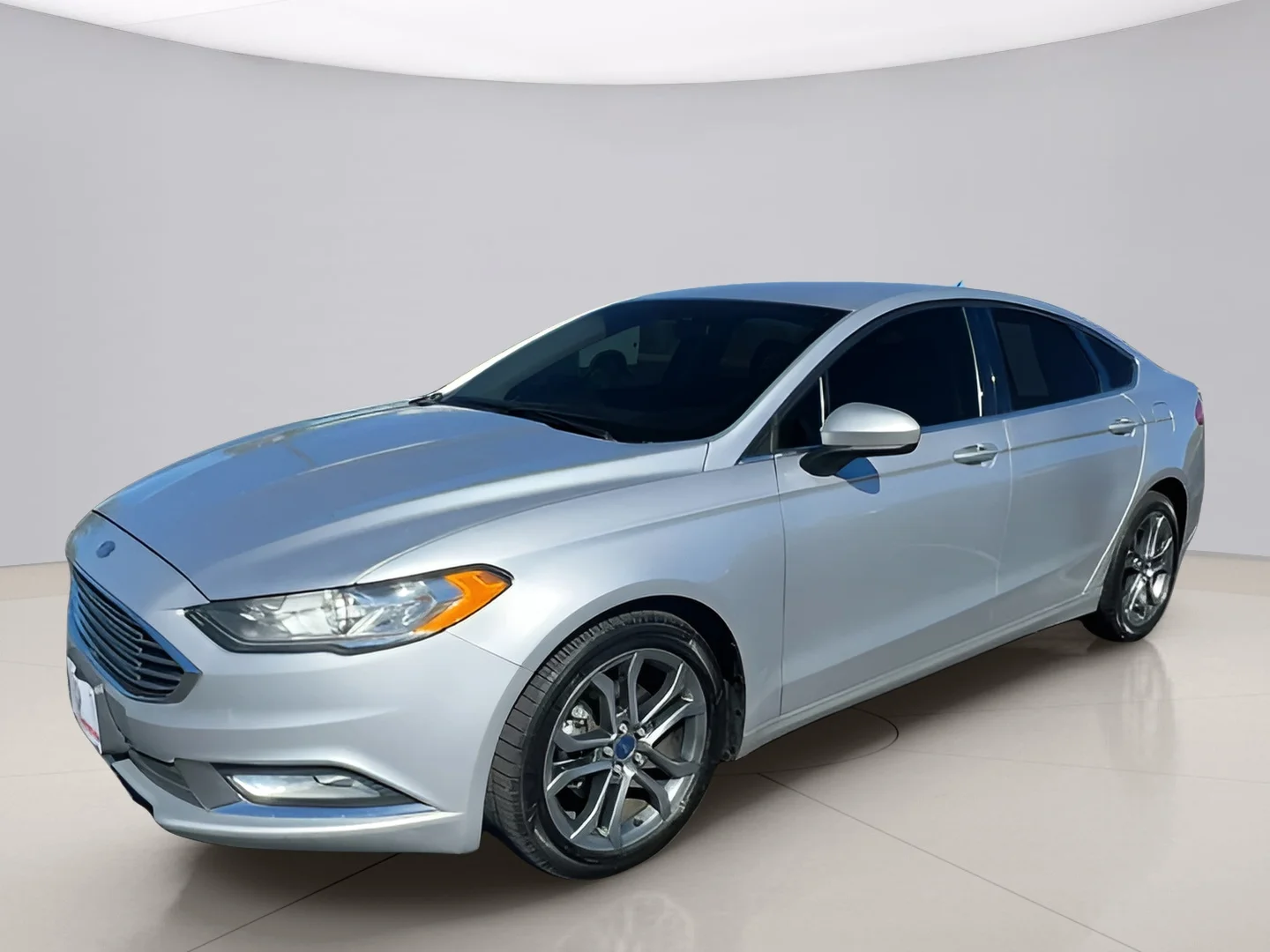 Used 2017 Silver Ford SE image 4