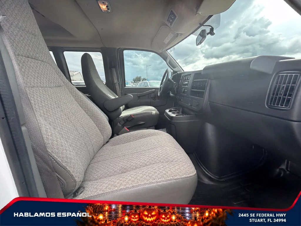 Used 2023 SUMMIT WHITE GMC RWD 2500 Regular Wheelbase Work Van image 14