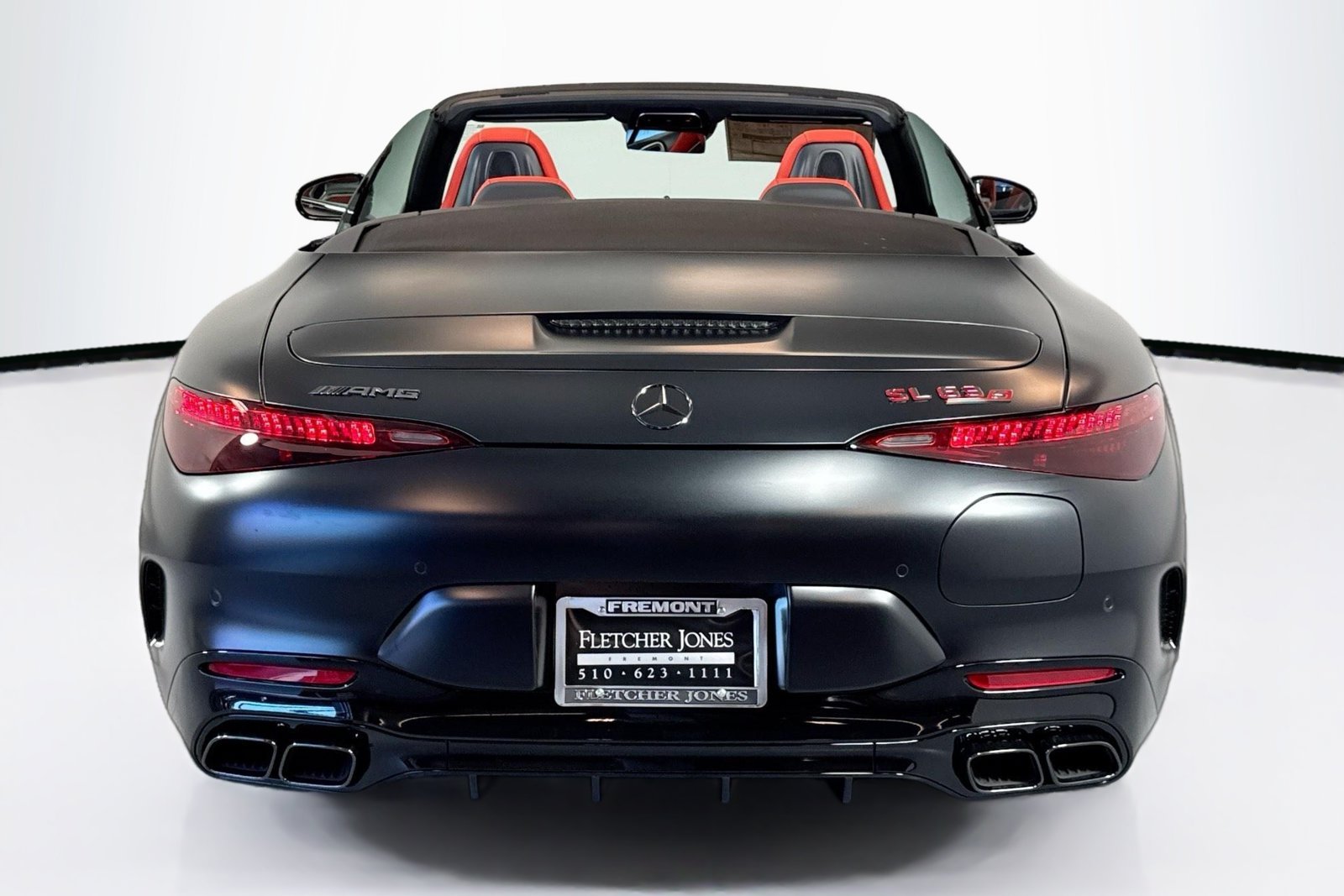 New 2026 MANUFAKTUR Night Black Magno Mercedes-Benz AMG® SL 63 S E Performance image 6