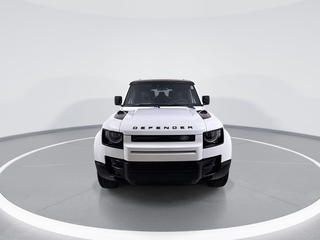 2026 Land Rover Defender X-Dynamic SE - Photo 3