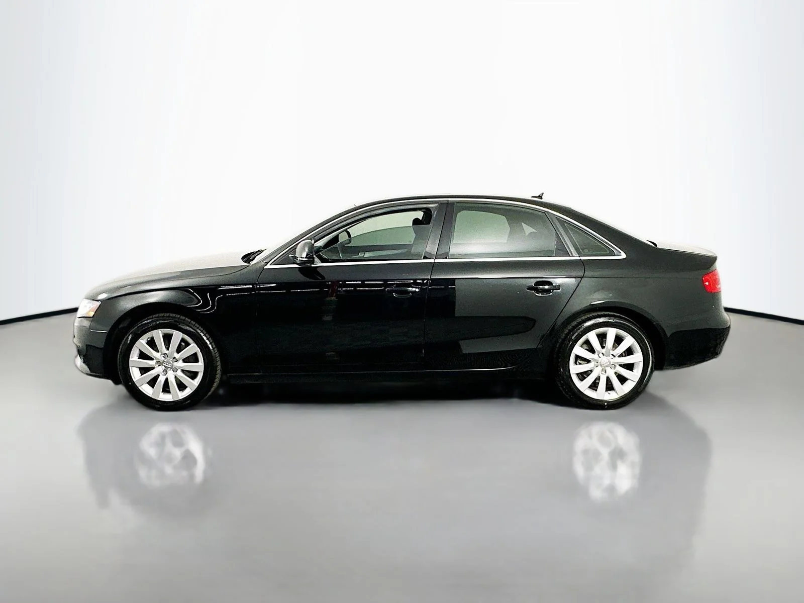 Used 2009 Brilliant Black Audi 2.0T Premium image 4