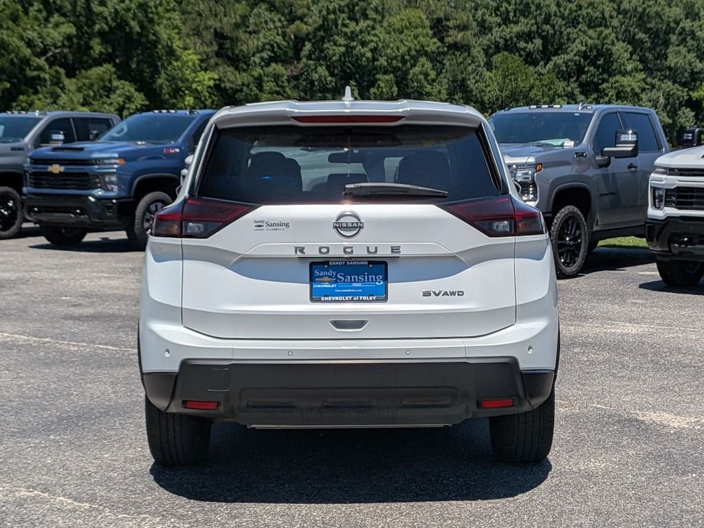 Used 2024 White Nissan SV image 4