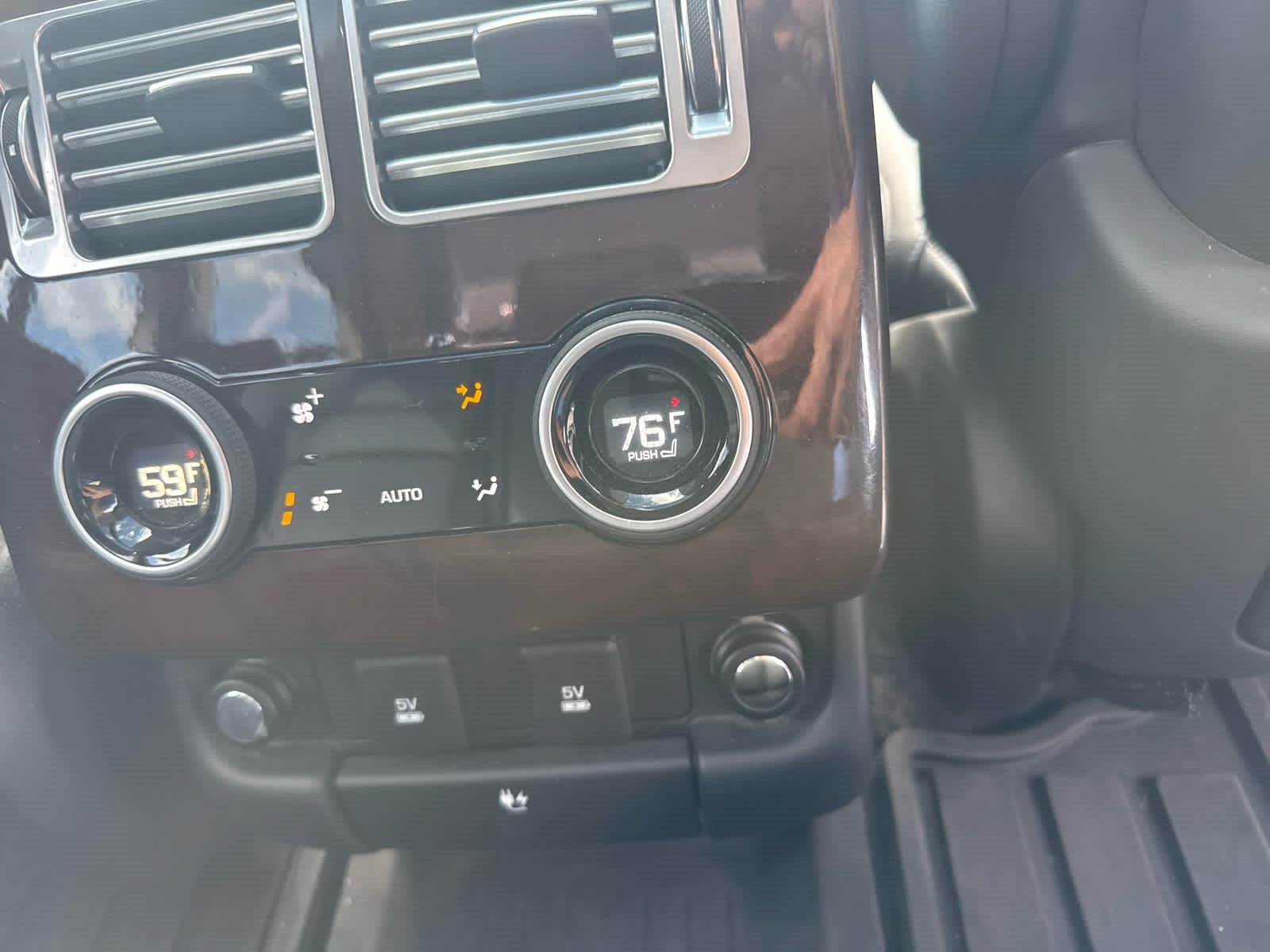 Used 2021 Santorini Black Metallic Land Rover Westminster image 11