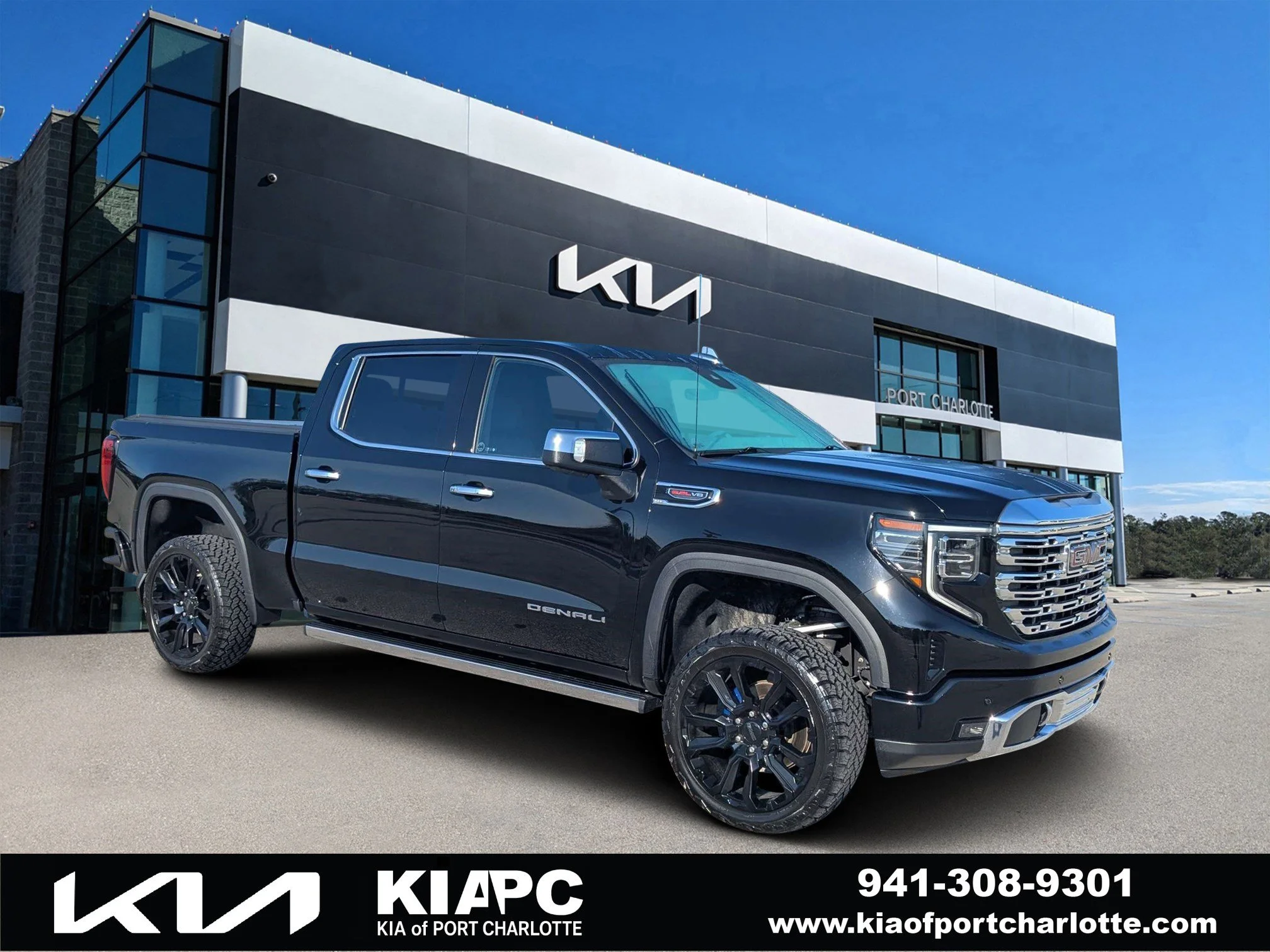 2024 GMC Sierra Denali 4WD Crew Cab Short Box's photo