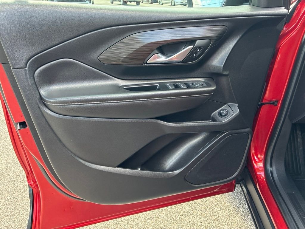 Used 2022 Red GMC SLE image 30