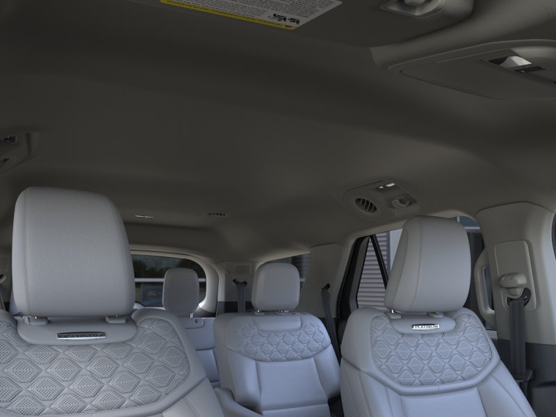 New 2026 Star White Metallic Tri-Coat Ford Platinum™ image 22