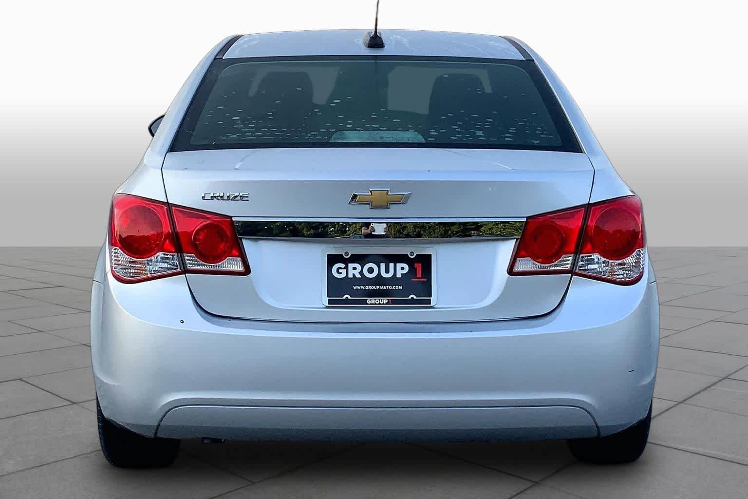Used 2016 Silver Ice Metallic Chevrolet LS image 5