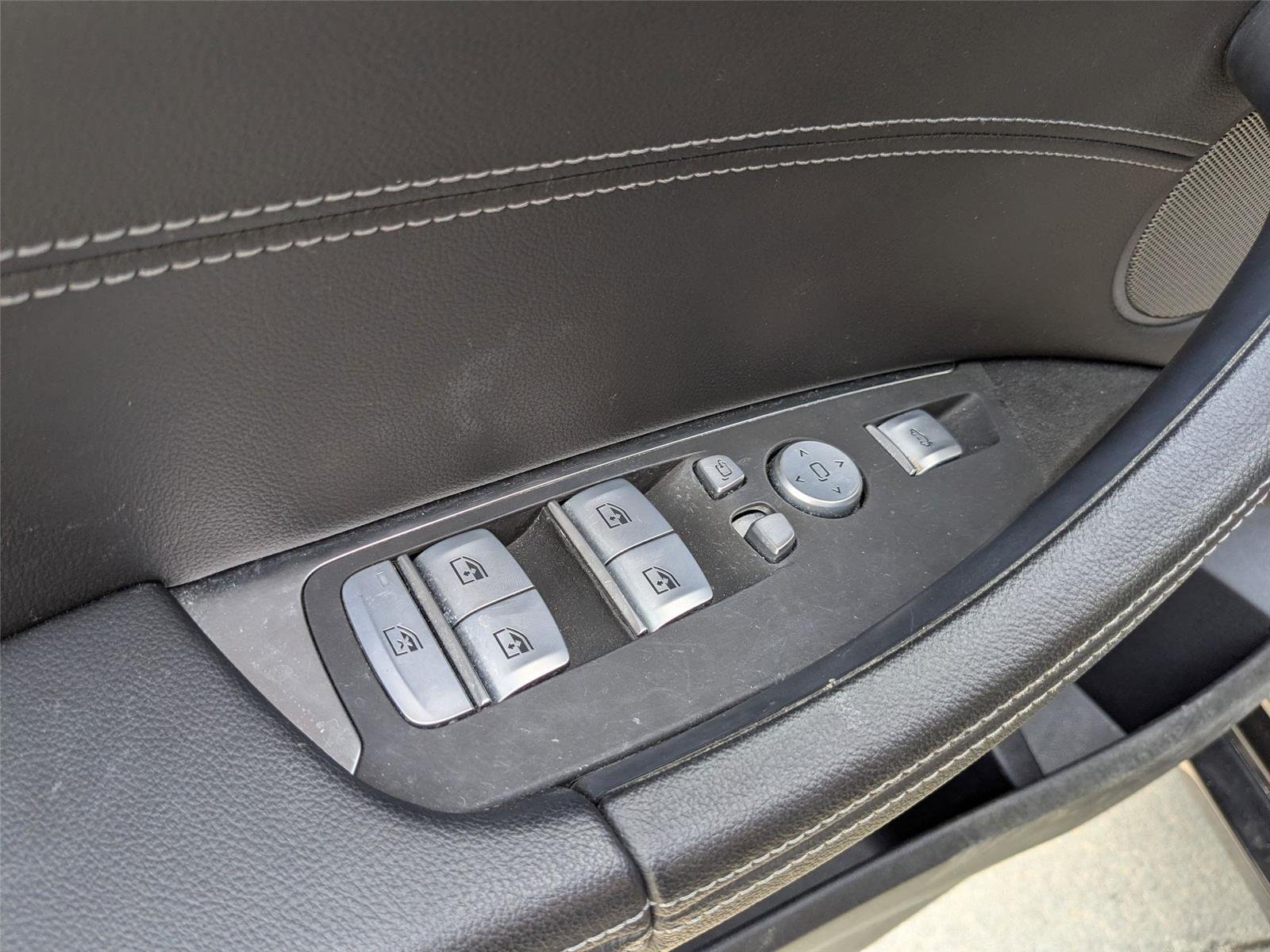 Used 2023 Black Sapphire Metallic BMW xDrive30i image 12