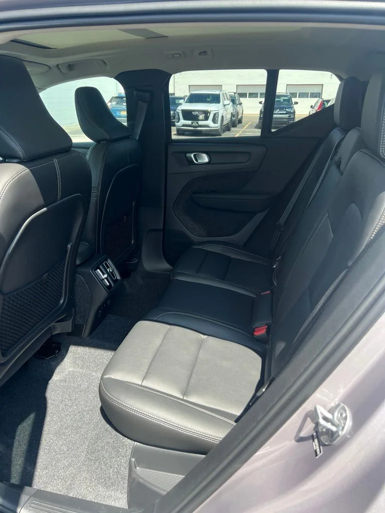 New 2026 Aurora Silver Volvo Plus image 11