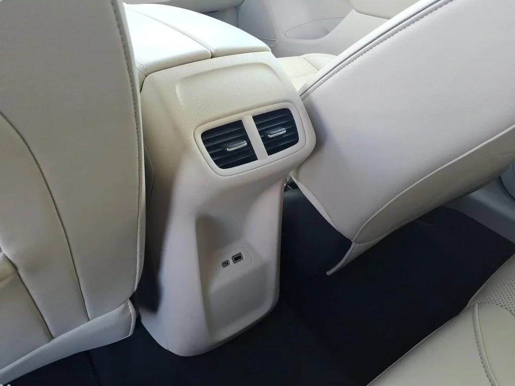 Used 2021 Blue Buick Essence image 8