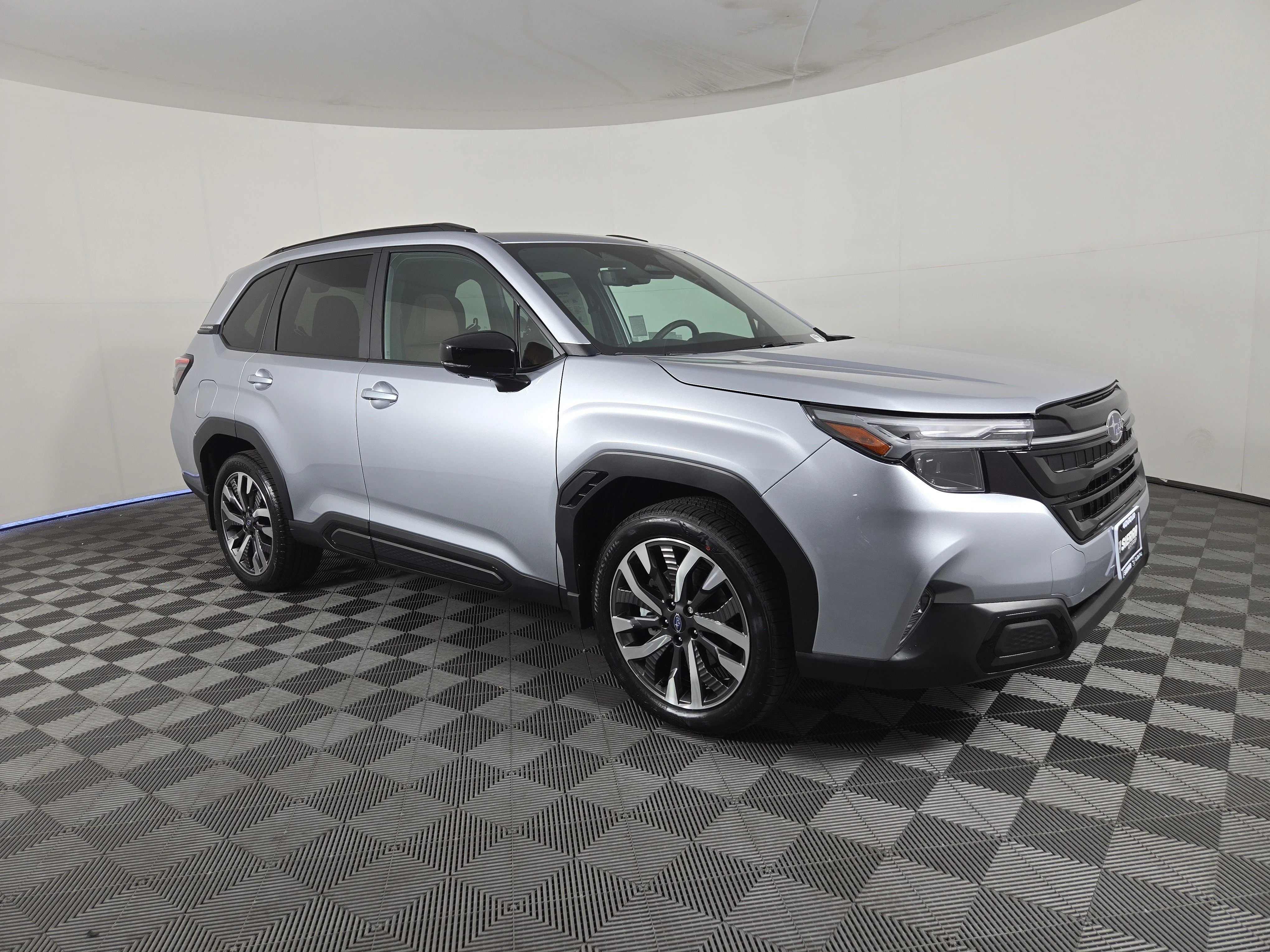 New 2026 ICE SILVER METALLIC Subaru Touring image 2