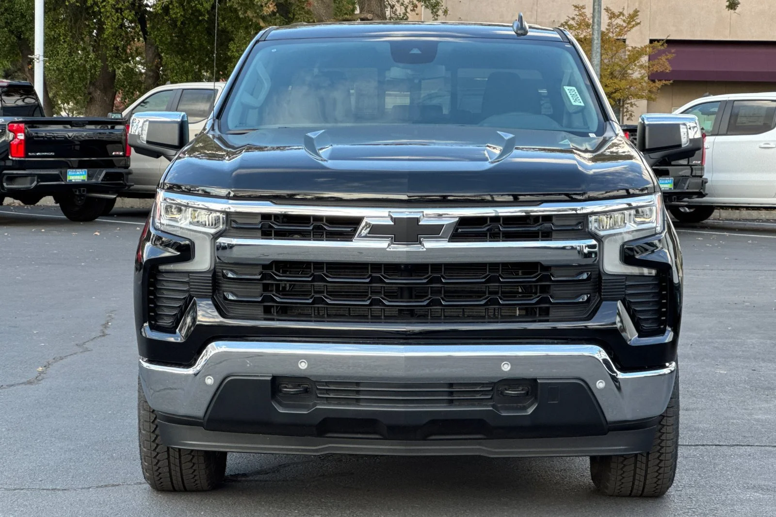 2026 Chevrolet Silverado 1500 LT view 8