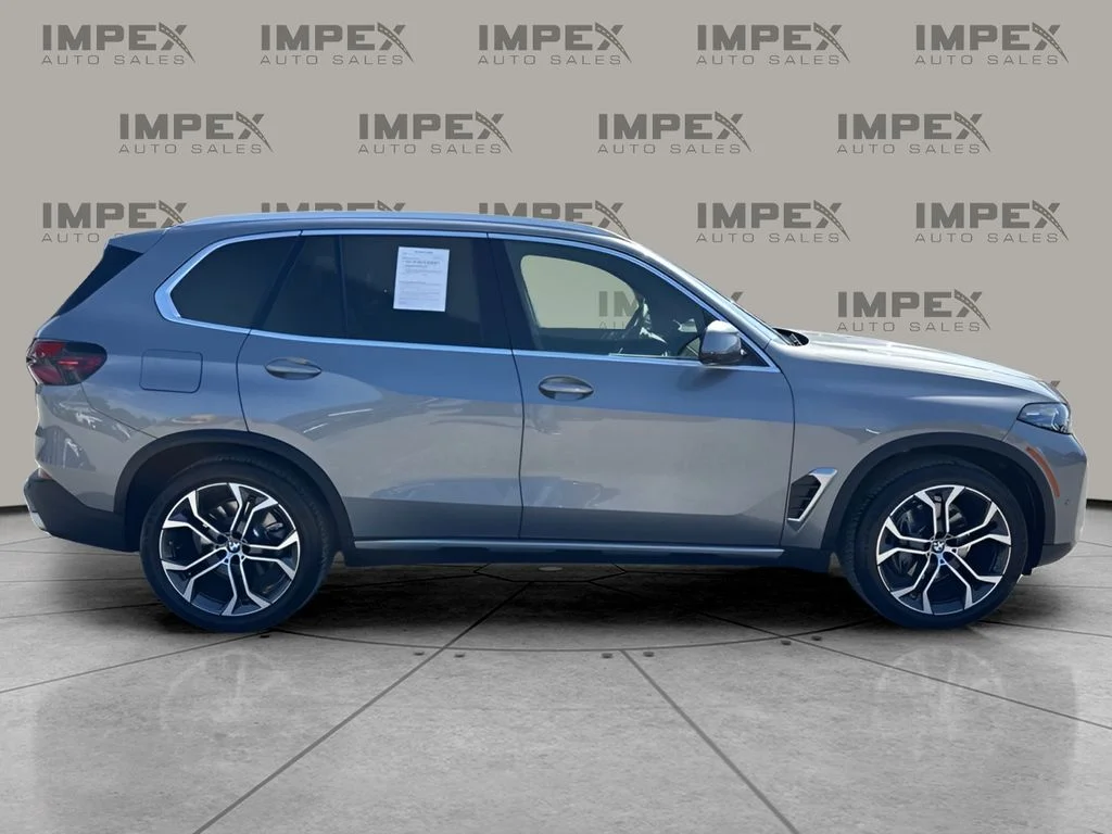Used 2026 Gray BMW xDrive40i image 6