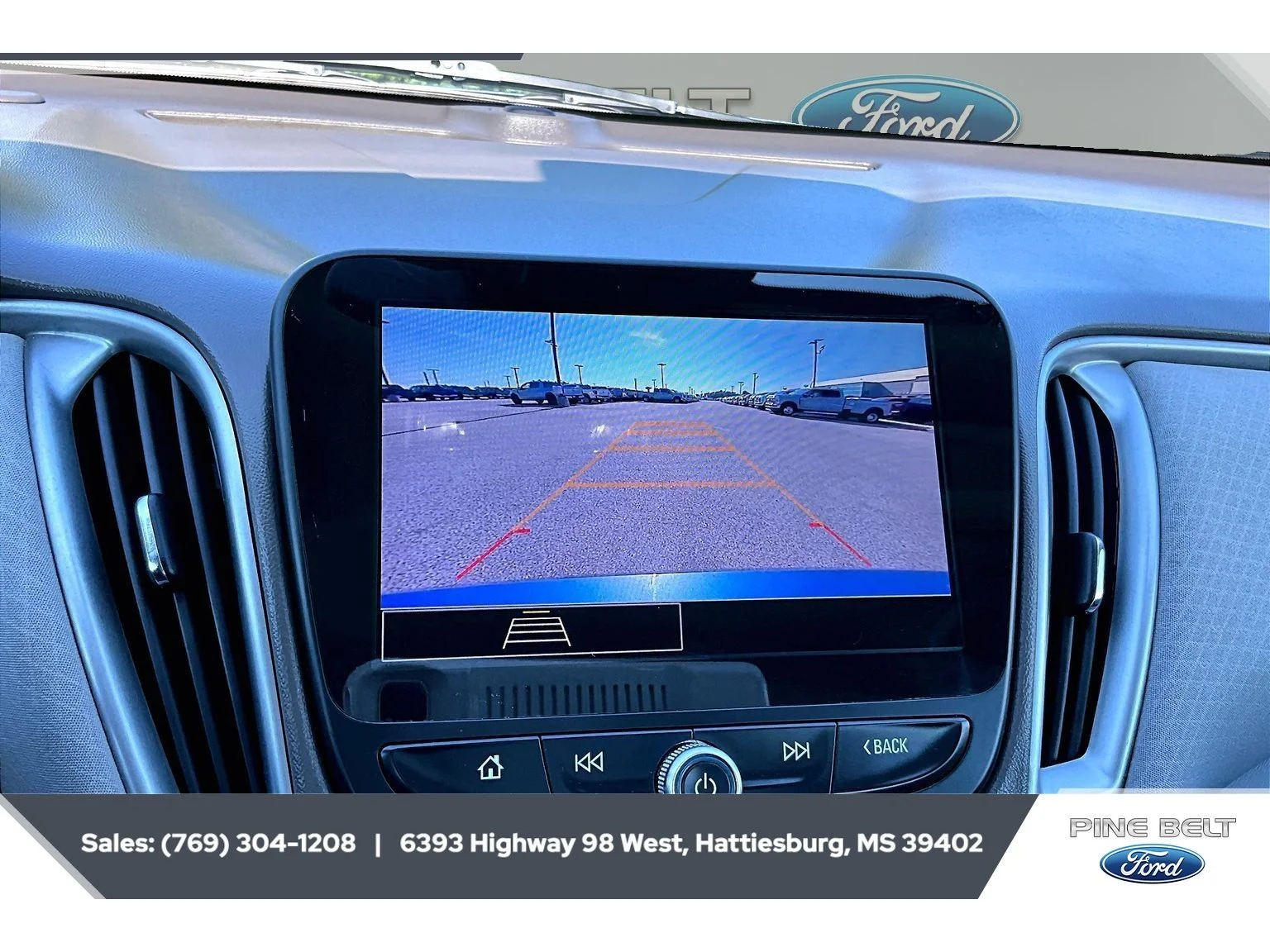 Used 2024 Lakeshore Blue Metallic Chevrolet LT image 15
