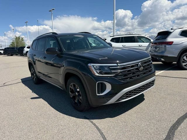 New 2026 Deep Black Volkswagen 2.0T Peak Edition image 10