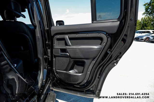 Used 2025 Santorini Black Metallic Land Rover X-Dynamic SE image 50