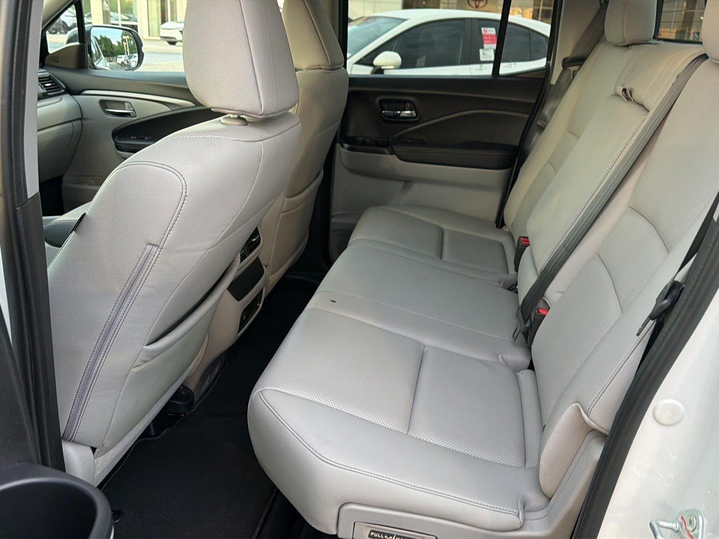 Used 2024 Platinum White Pearl Honda RTL image 11