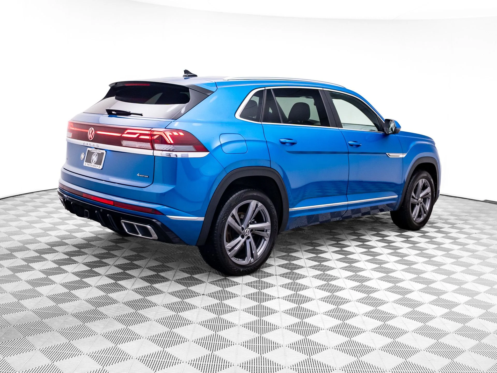 Used 2024  Volkswagen 2.0T SEL R-Line image 5