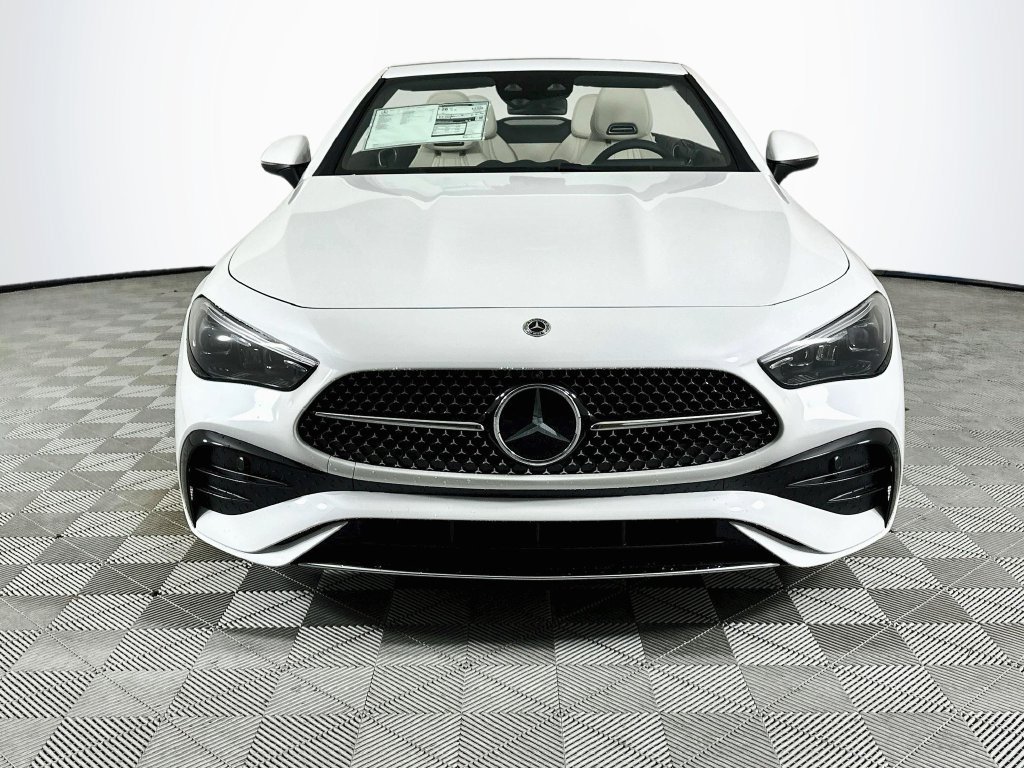 New 2027 MANUFAKTUR Moonlight White Metallic Mercedes-Benz CLE 450 image 35