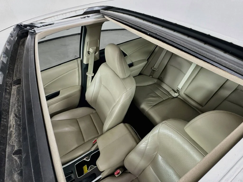 Used 2015 White Honda EX-L image 26