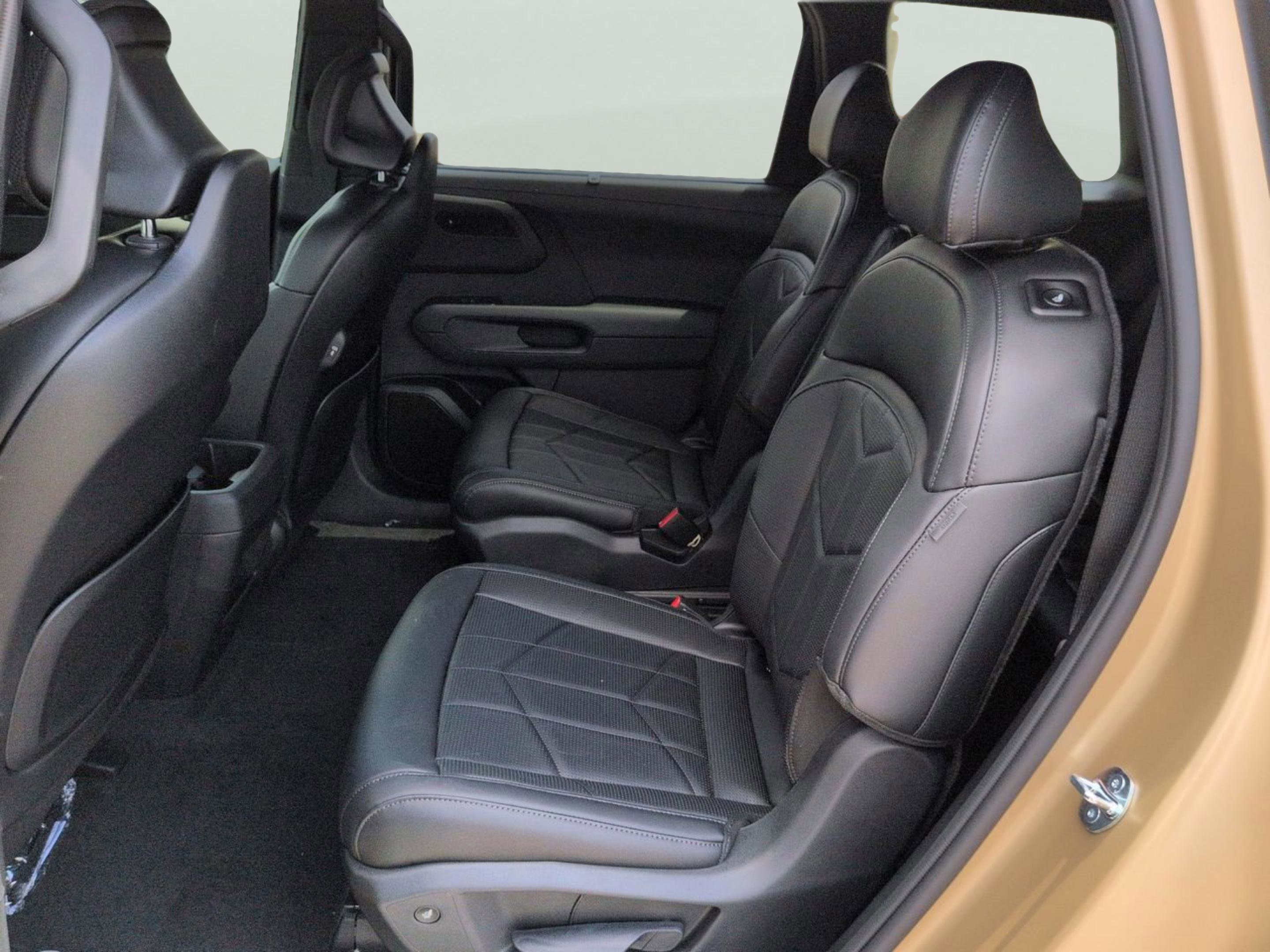 New 2027 Terrain Brown Matte Kia X-LINE SX image 13