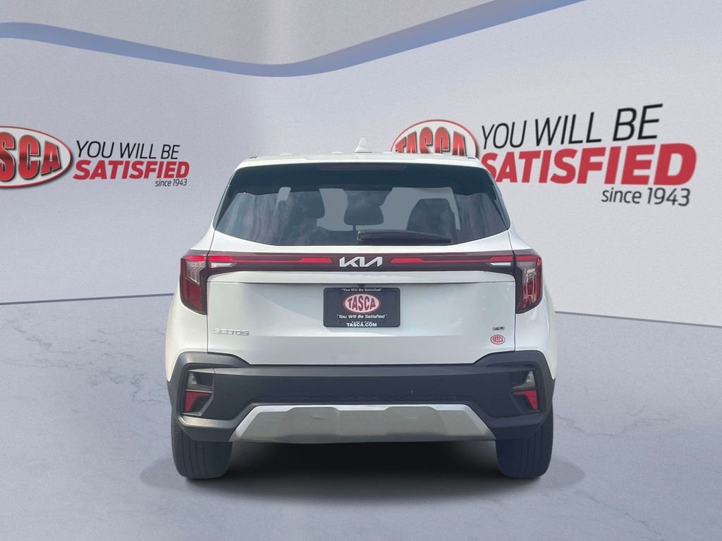 Used 2024 White Kia LX image 6