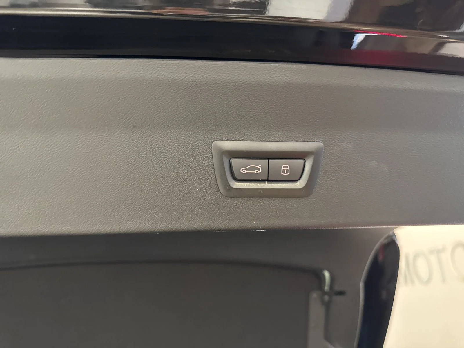 Used 2023 Black BMW xDrive30i image 19