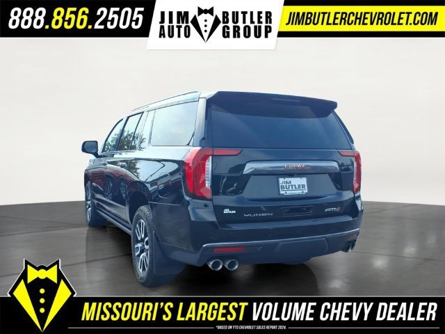 Used 2023 Onyx Black GMC AT4 image 2