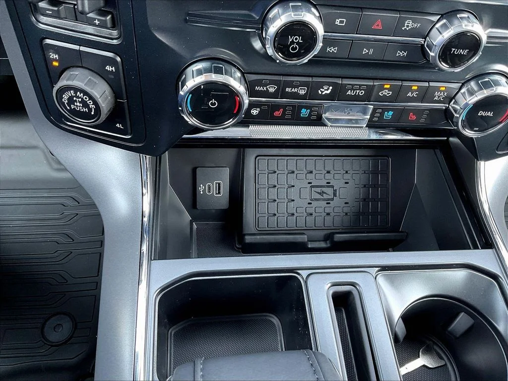 New 2026 Avalanche Ford Lariat® image 24