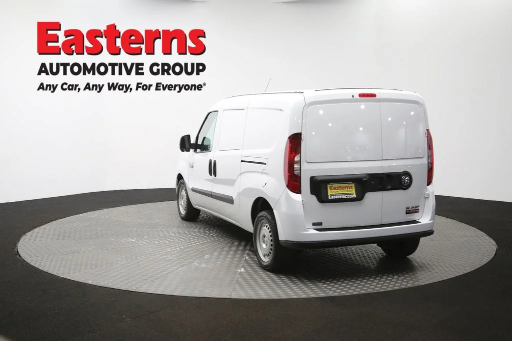 Used 2022 White Ram Base image 63