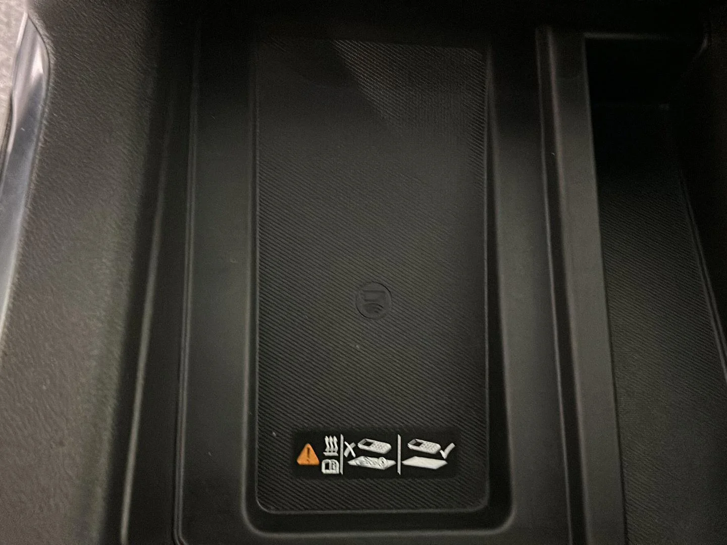 Used 2022 Onyx Black GMC AT4 image 32