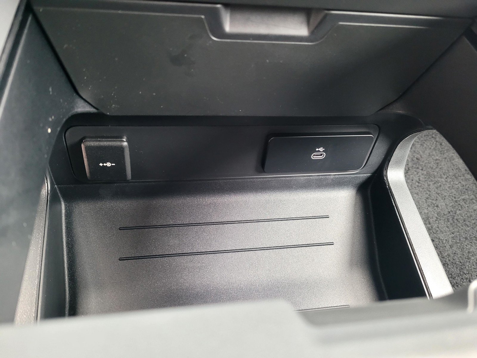 New 2026 Santorini Black Land Rover X-Dynamic SE image 21