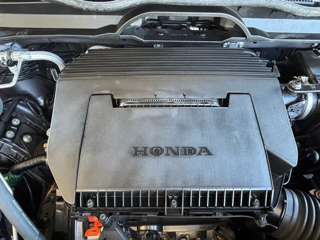 Certified Used 2024 Modern Steel Metallic Honda LX image 31