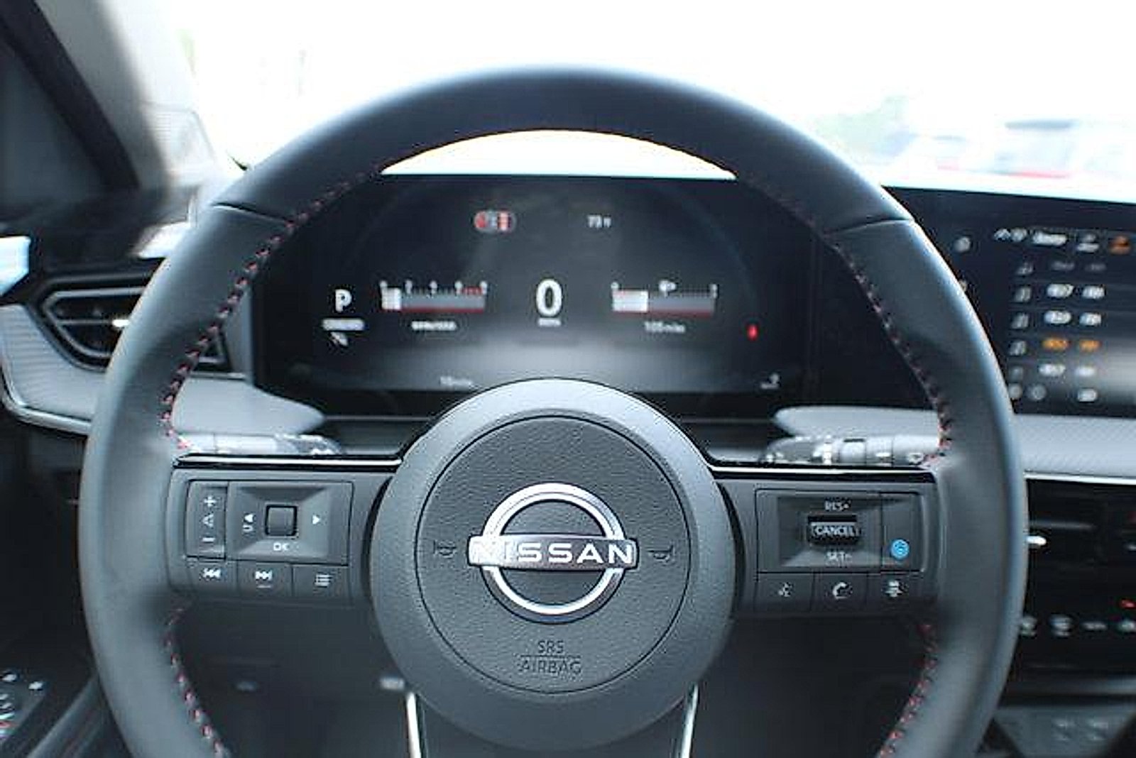 2026 Nissan KICKS SR - Photo 7