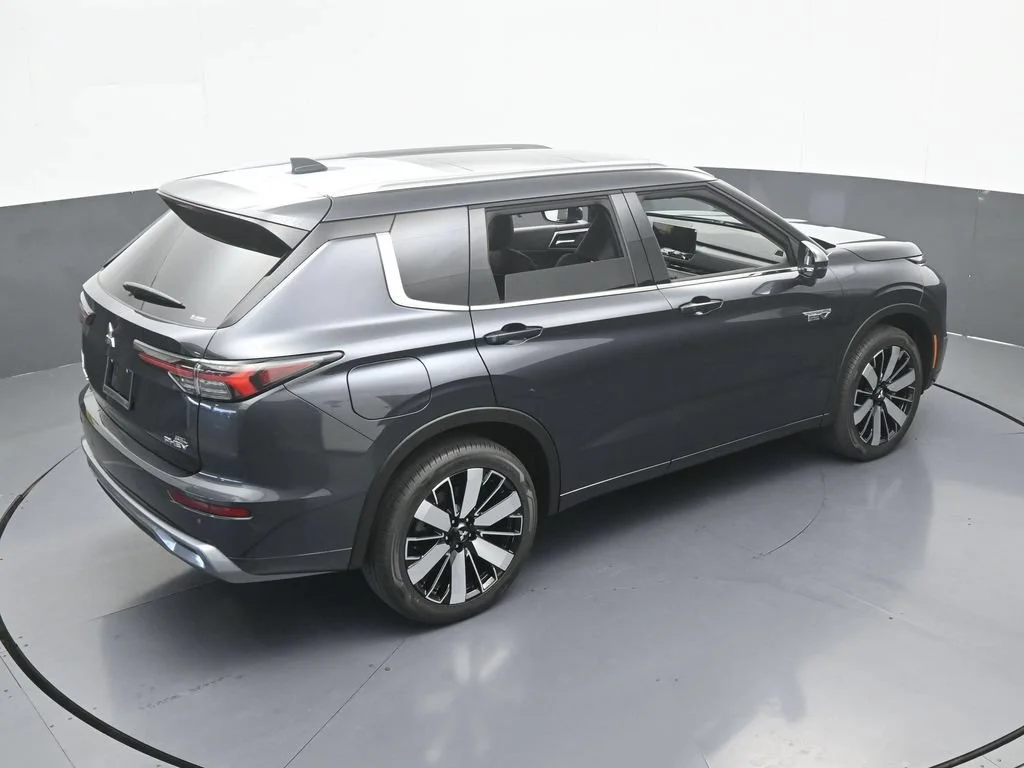 New 2026 Gray Mitsubishi SEL S-AWC image 61