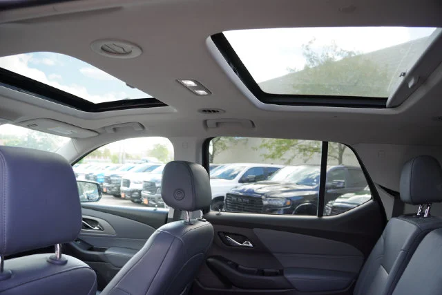 Used 2019 Gray Chevrolet 3LT image 5