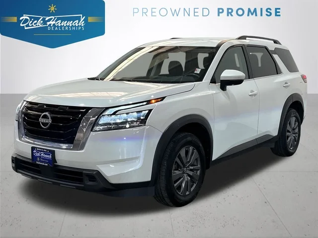 2024 Nissan Pathfinder SV