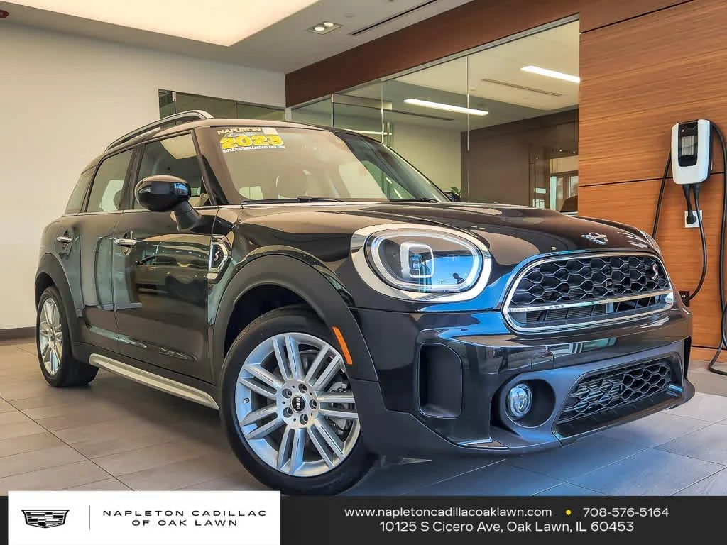 2023 MINI Countryman Cooper S's photo