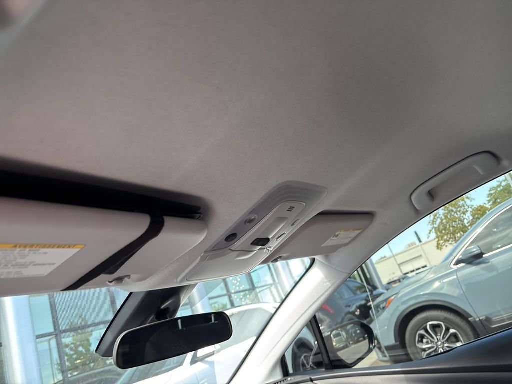 Used 2018 Gray Toyota Two image 32
