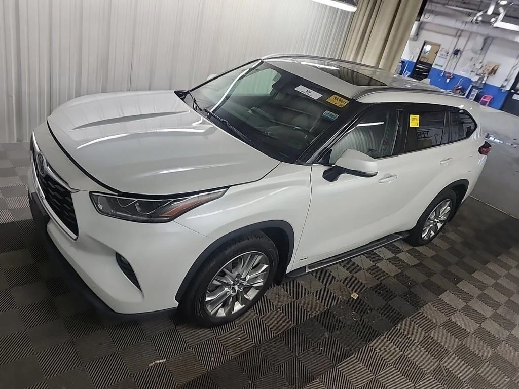 Certified Used 2022 Beige Toyota Limited image 10