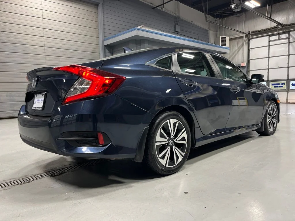 Certified Used 2017  Honda EX-T image 7
