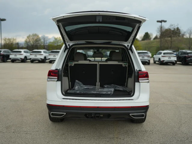 New 2026 Opal White Pearl Volkswagen 2.0T SEL image 7