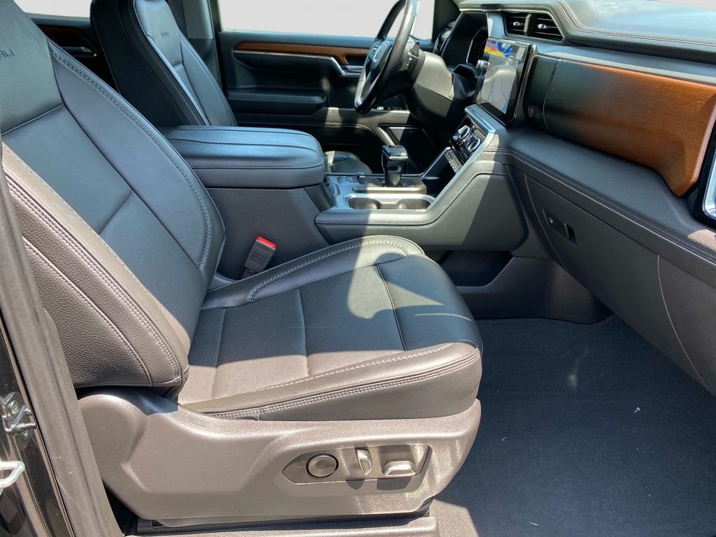 Used 2023 Black GMC Denali image 29